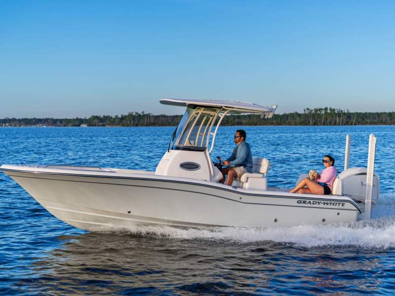 Grady-White 231 CE