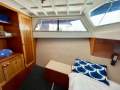 Roberts 32 Flybridge Cruiser