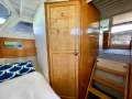 Roberts 32 Flybridge Cruiser