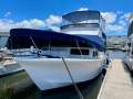 Roberts 32 Flybridge Cruiser