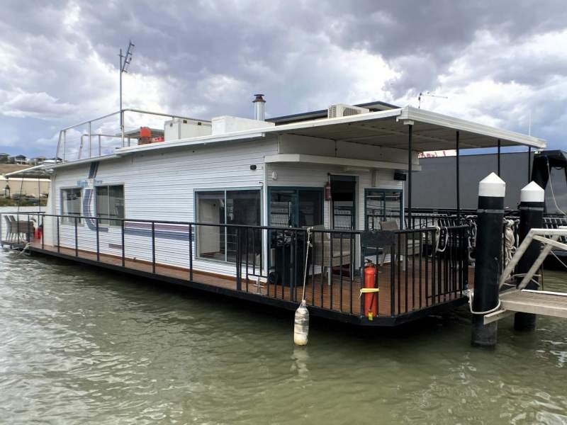 High & Dry. Compact One Bed, Two Decked Houseboat.