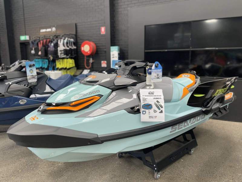 Sea-Doo Wake Pro 230