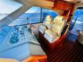 Riviera 4400 Sport Yacht