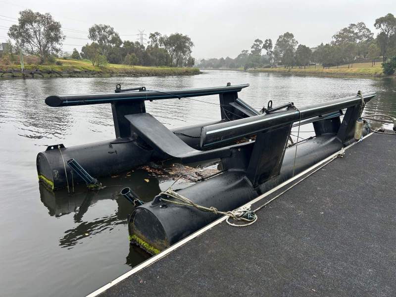 Air Boat Lift- we want it sold