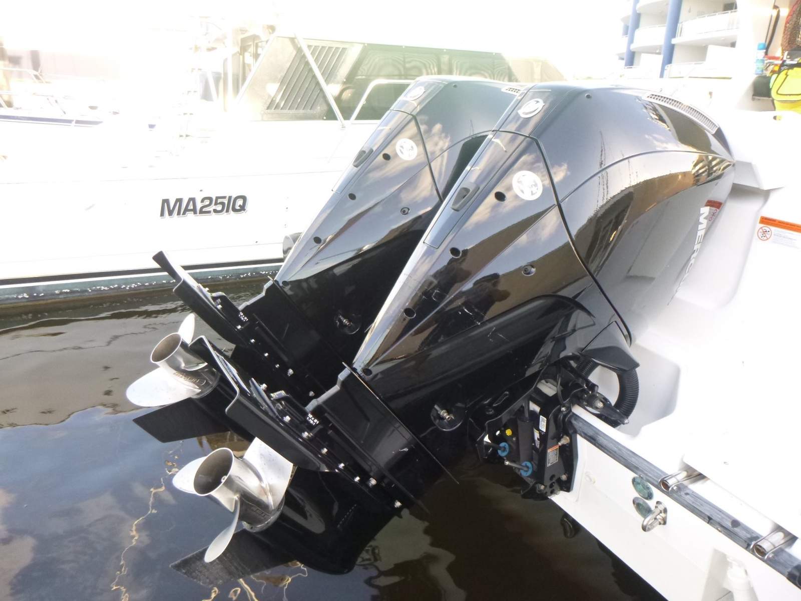 Boston Whaler 260 Conquest