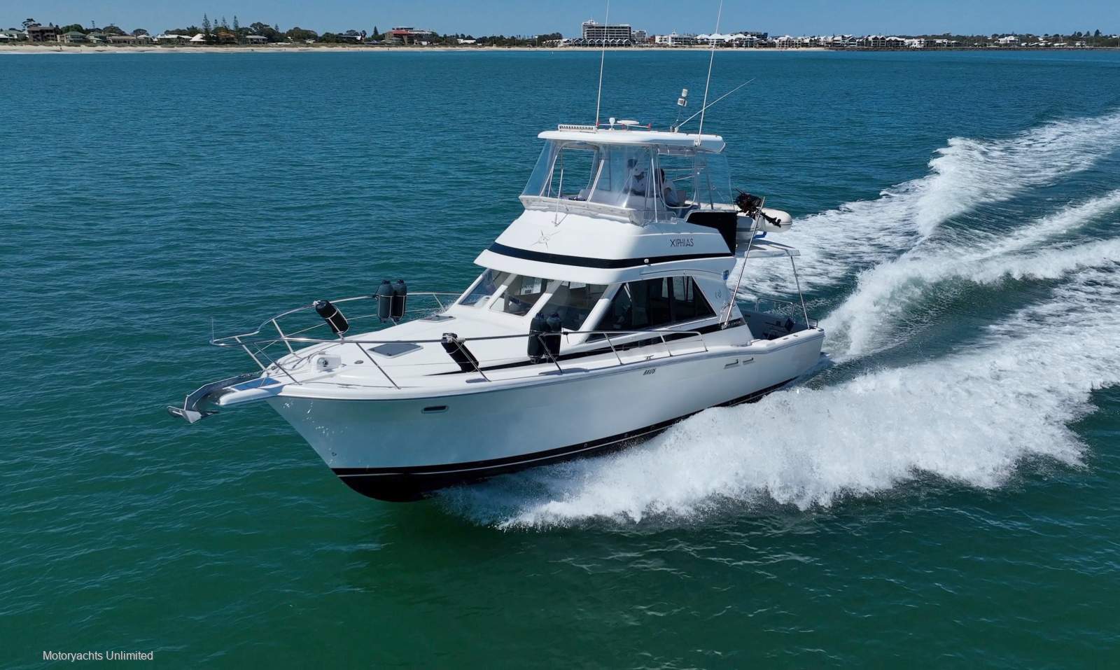 Riviera 34 Platinum Flybridge - Super size extended rear deck - 36ft