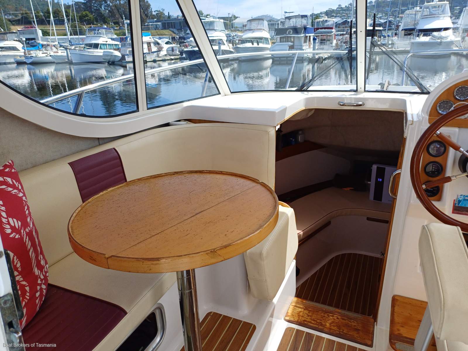 Arvor 280AS Ever popular and sensibly priced