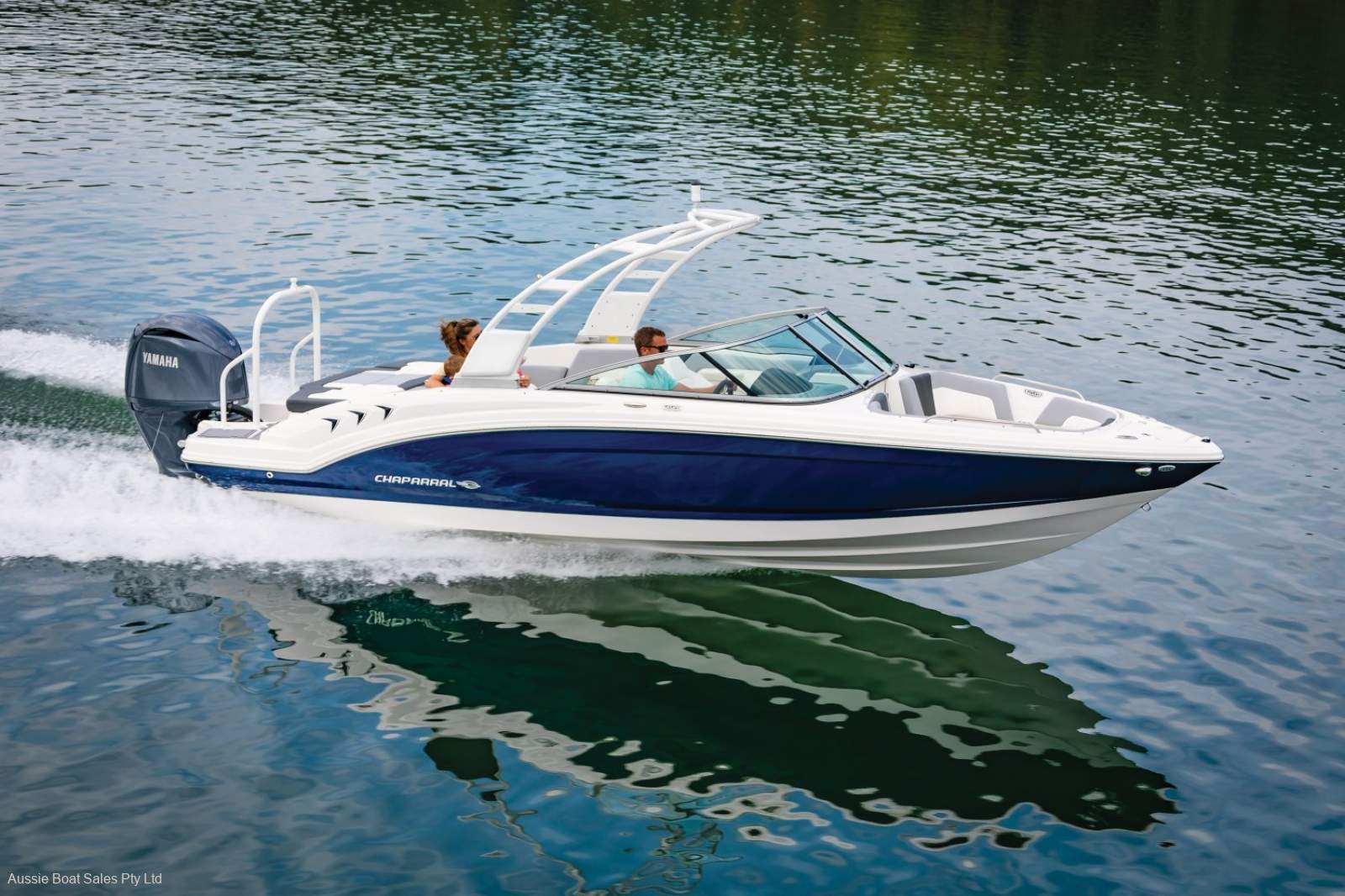 Chaparral 23 SSI OB Bowrider