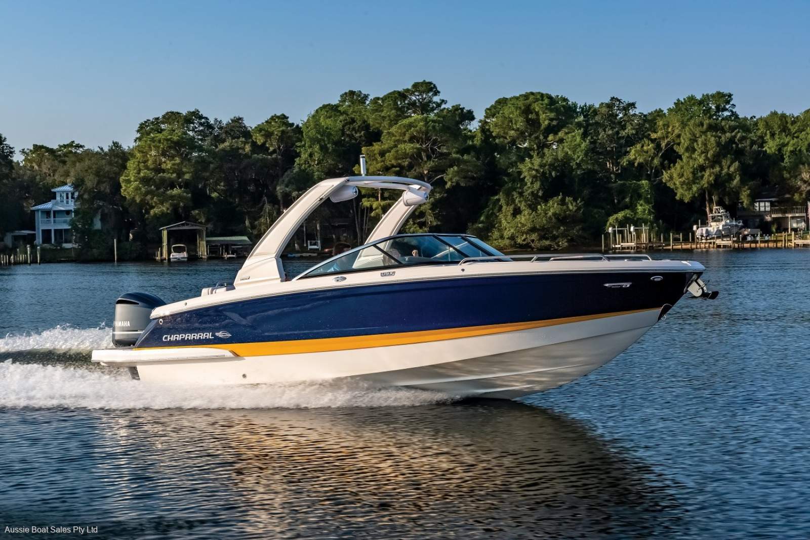 Chaparral 270 OSX Premium Outboard Bowrider