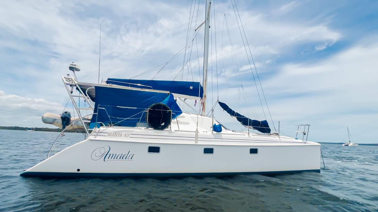 Manta 40