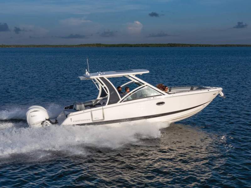 Chaparral 310 Premium Offshore Bowrider