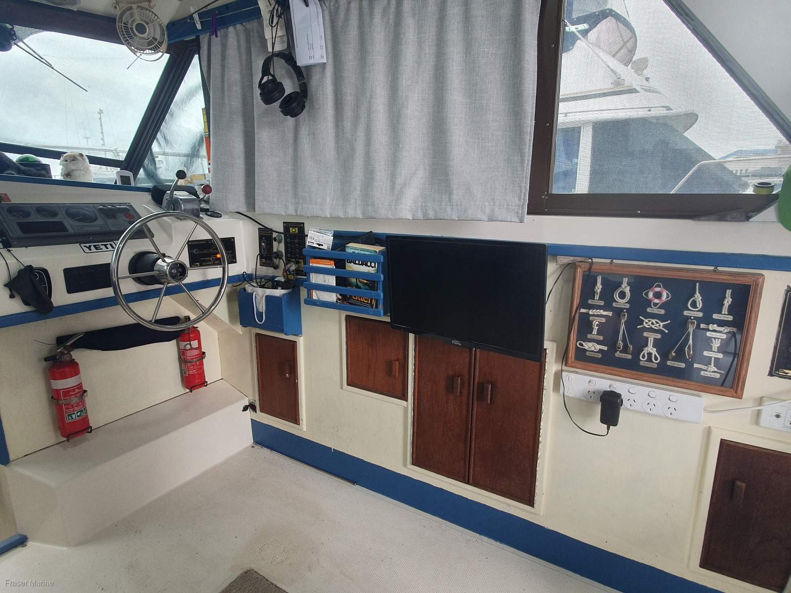 Mariner 28 Flybridge