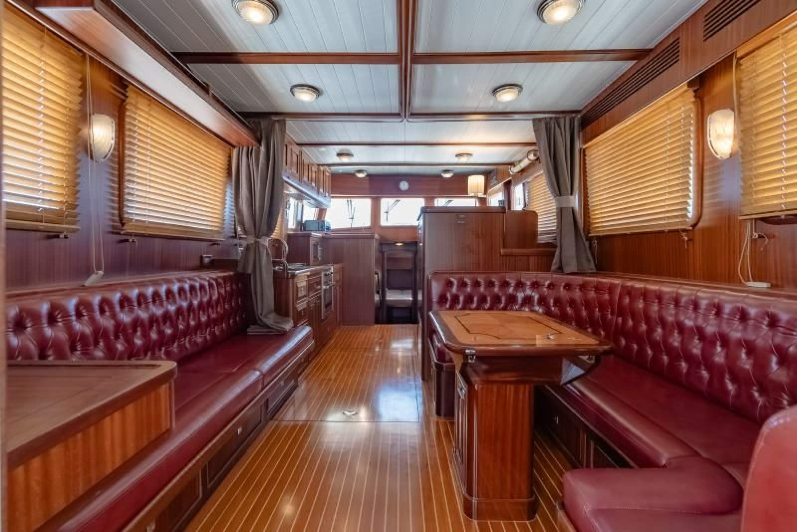 Selene 42 Voyager Seden