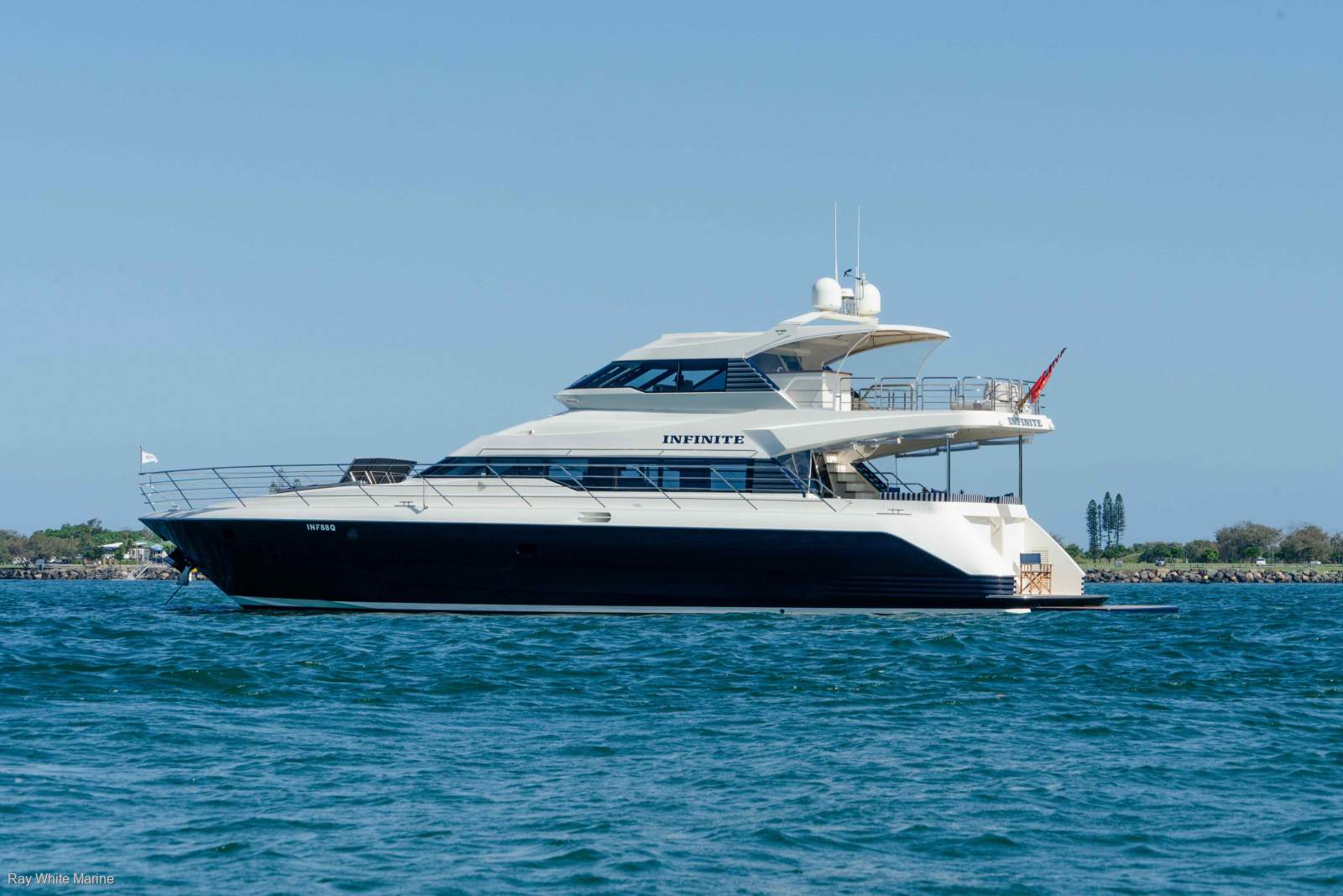 Warren 85 Motor Yacht