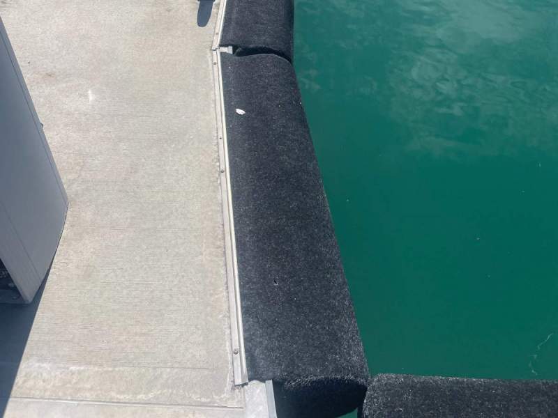 Port of Airlie 24m berth Sale or Lease