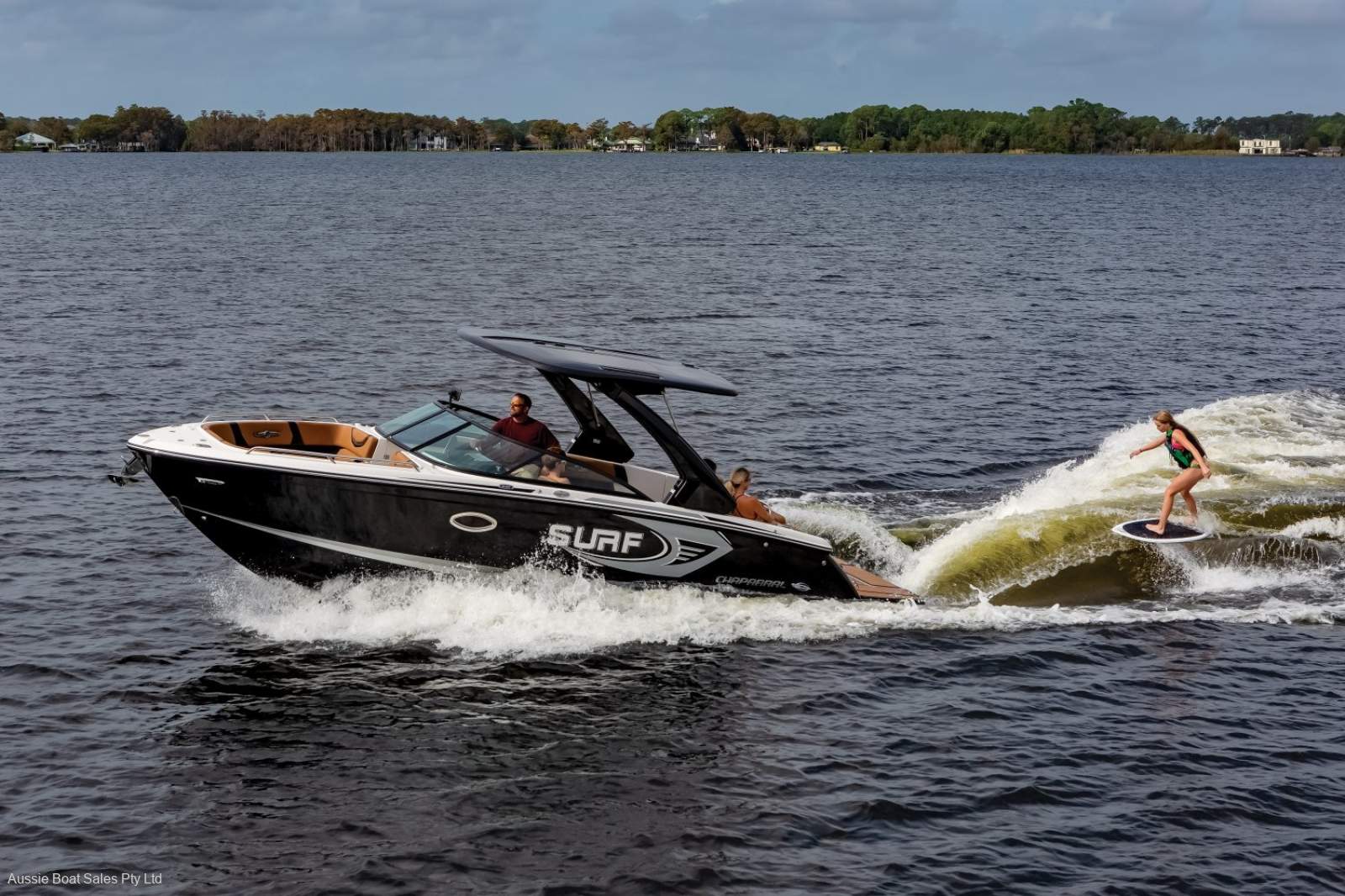 Chaparral 28 Surf