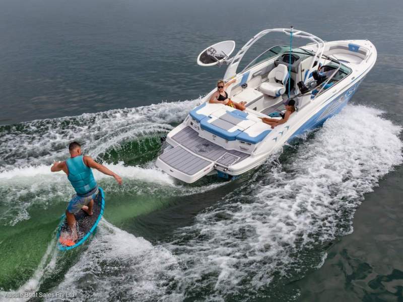 Chaparral 23 Surf