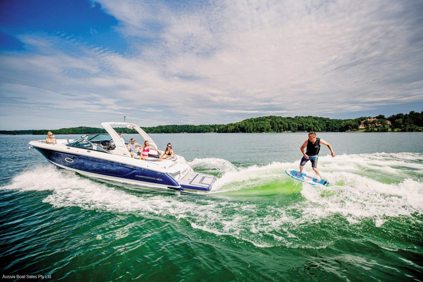 Chaparral 30 Surf