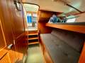 Aquarius 34 Flybridge Cruiser