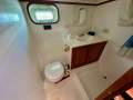 Aquarius 34 Flybridge Cruiser