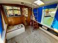 Aquarius 34 Flybridge Cruiser