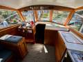 Aquarius 34 Flybridge Cruiser