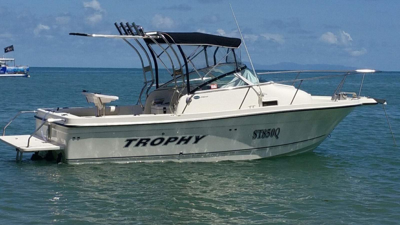 Trophy 2152 Walkaround