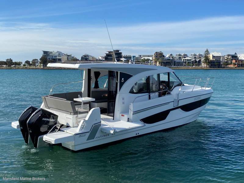 Beneteau Antares 11