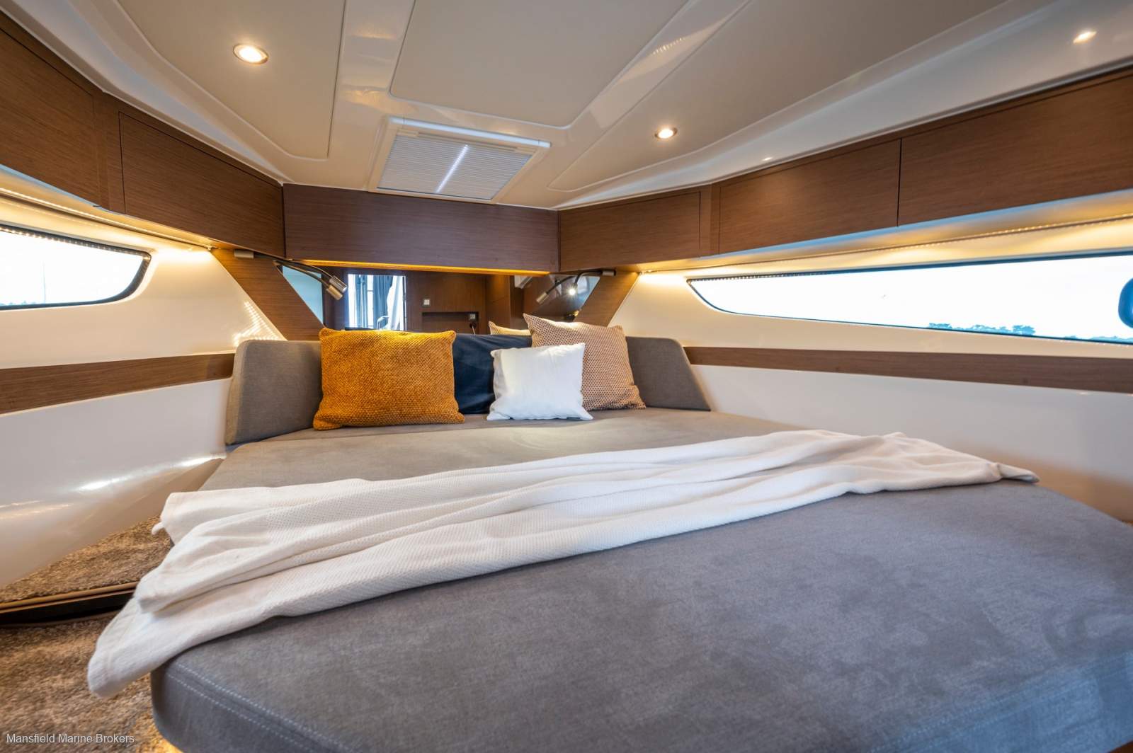 New Beneteau Antares 11