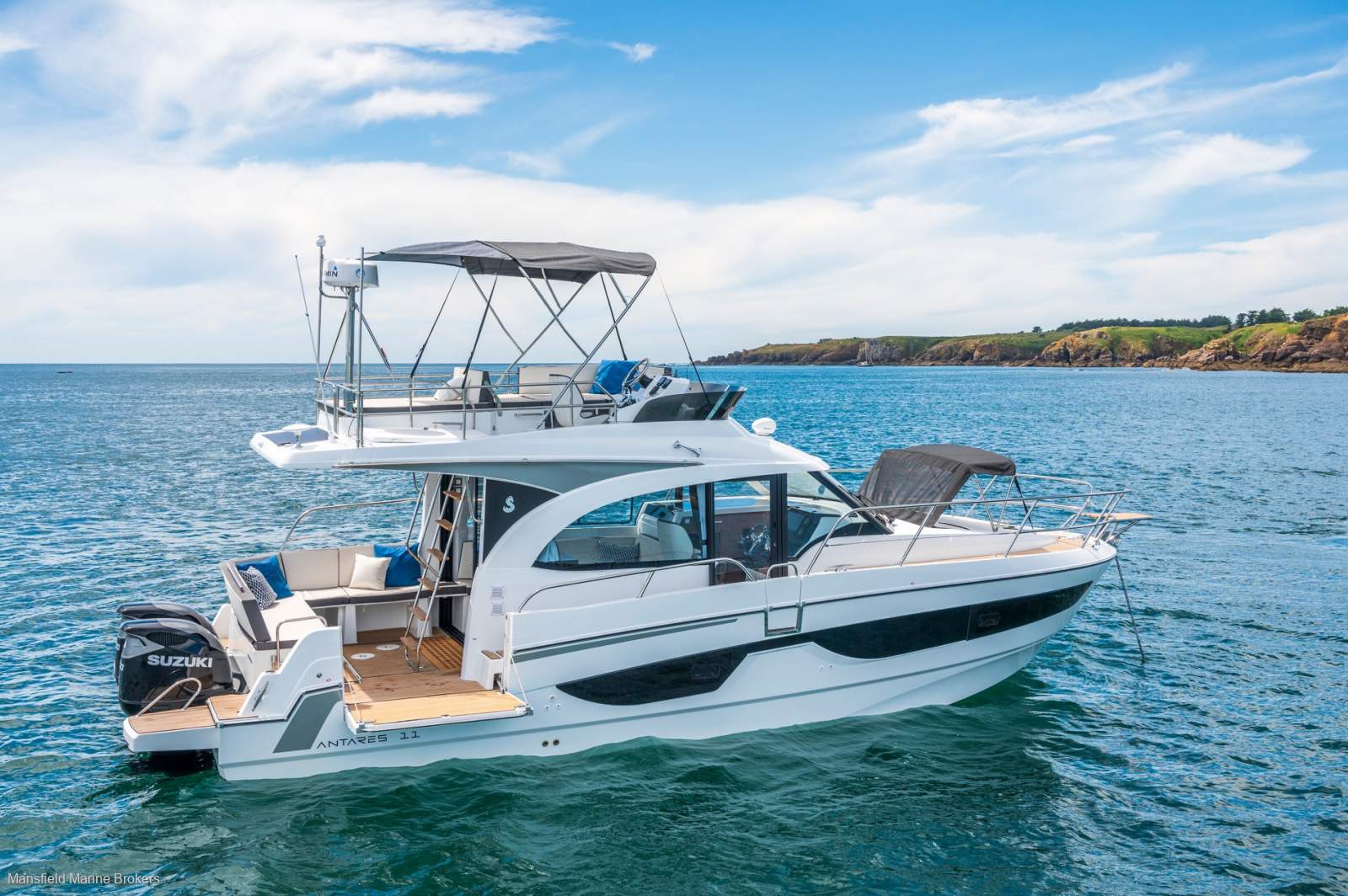 New Beneteau Antares 11 Flybridge