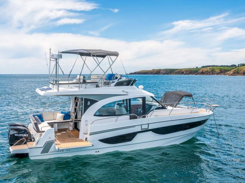 Beneteau Antares 11 Flybridge