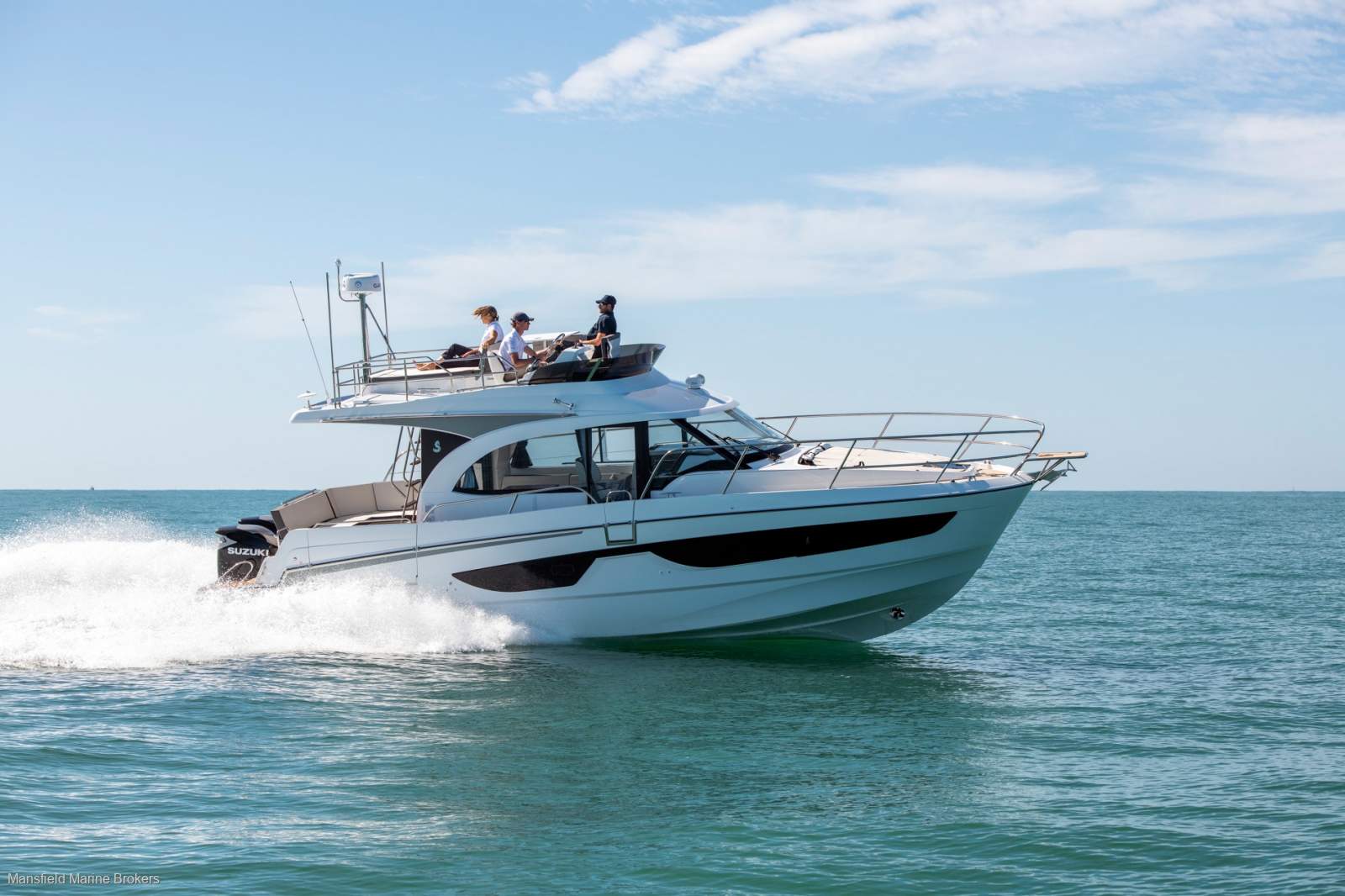 New Beneteau Antares 11 Flybridge