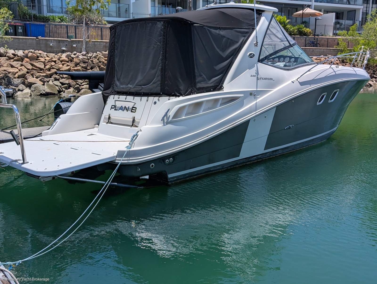 Sea Ray 330 Sundancer