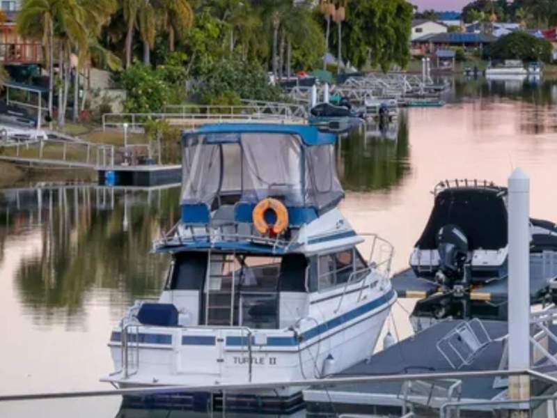 Markline 900 Flybridge
