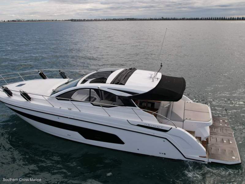 Azimut Atlantis 45 - Engines still under warranty