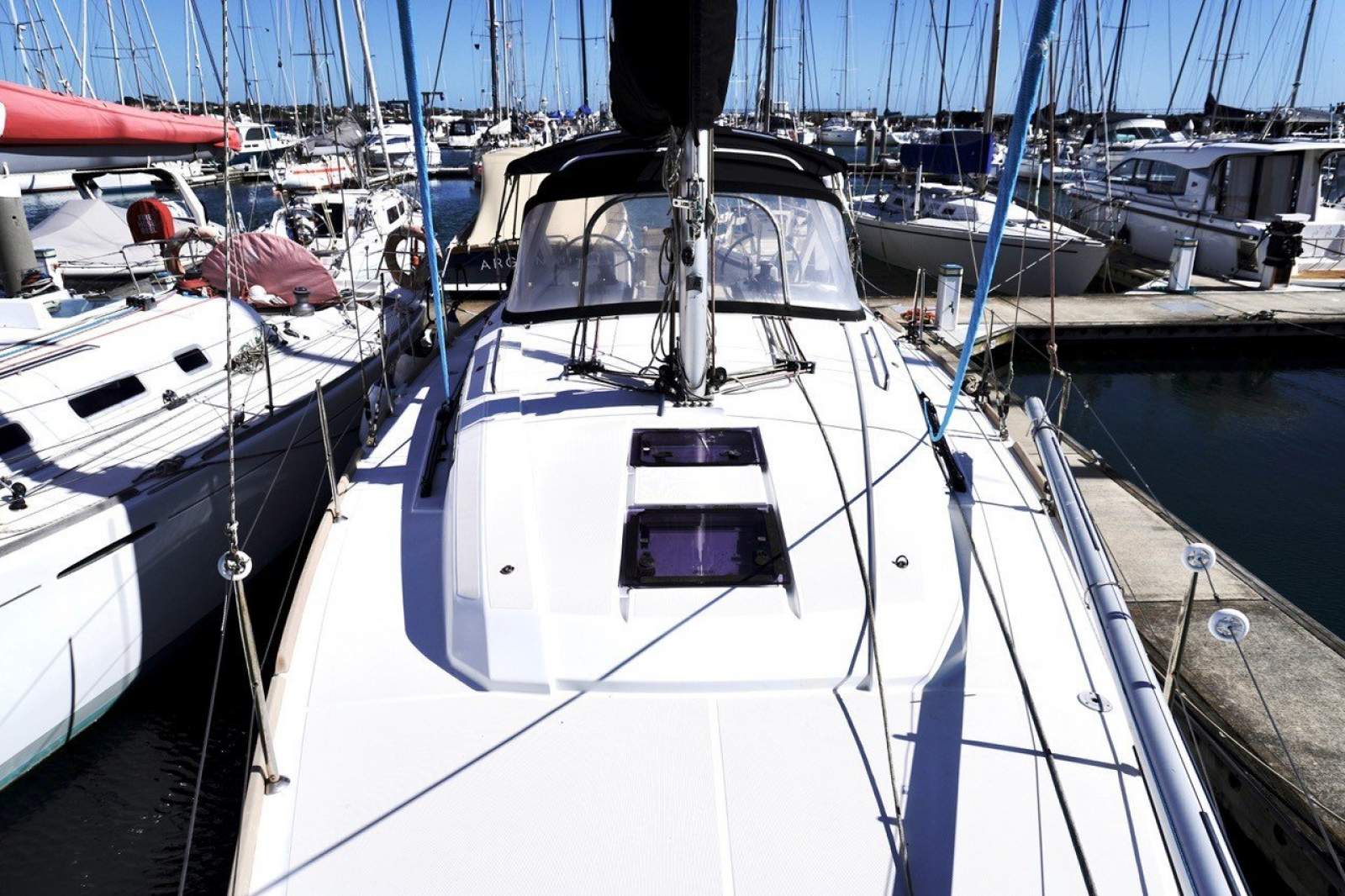 Beneteau Oceanis 38
