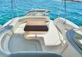 Sea Ray 375 Sundancer *with pen at Hillarys Yacht Club*
