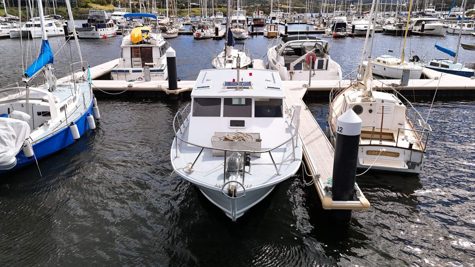 Custom 9.5m Sedan/Down East Style Motor Cruiser