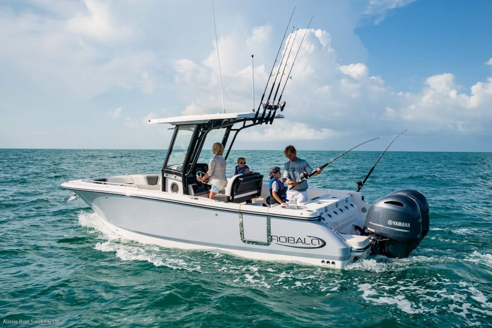 Robalo R250 Centre Console