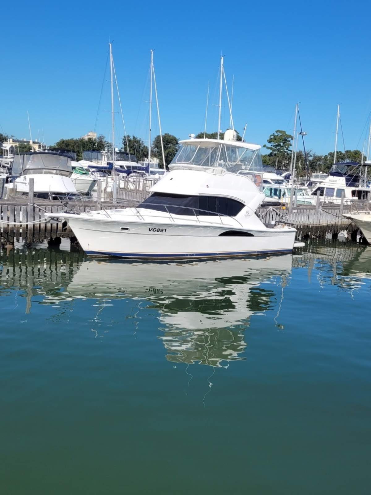 Riviera 3350 Flybridge