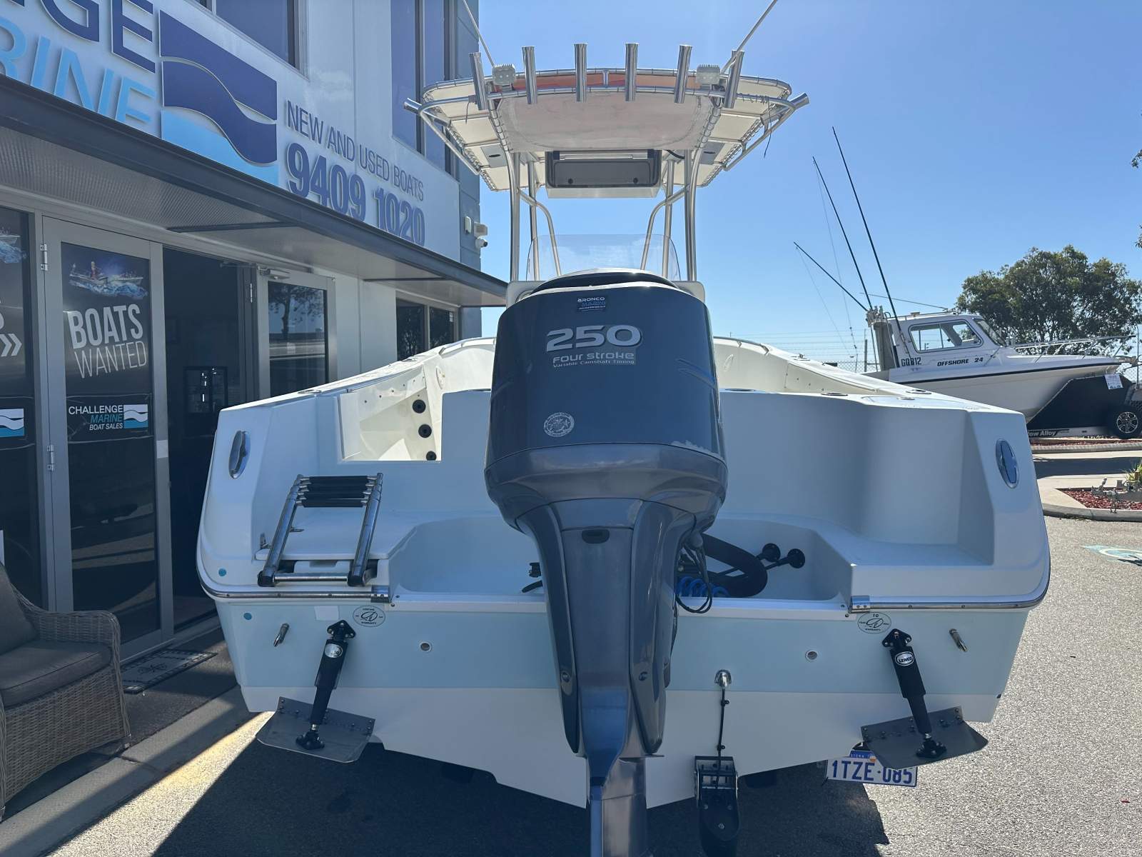 Sailfish 2360 Centre Console