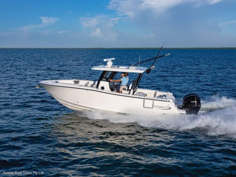 Robalo R300 Centre Console