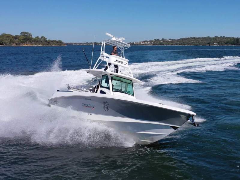 Boston Whaler 370 Outrage