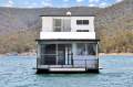 Rippatoo Houseboat Holiday Home on Lake Eildon:Rippatoo on Lake Eildon