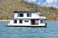 Rippatoo Houseboat Holiday Home on Lake Eildon:Rippatoo on Lake Eildon
