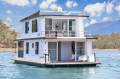 Rippatoo Houseboat Holiday Home on Lake Eildon:Rippatoo on Lake Eildon