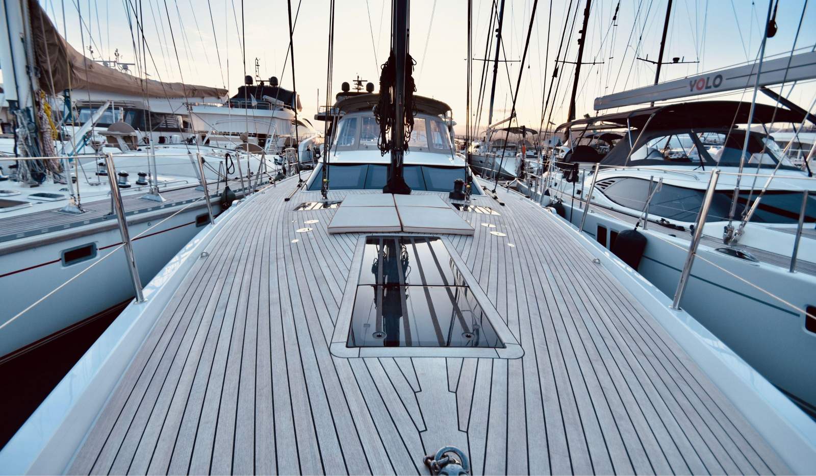 Oyster 595