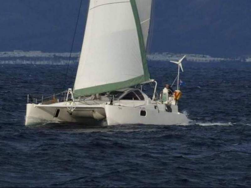 Catana 401