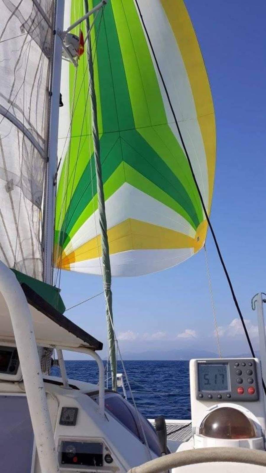 Catana 401