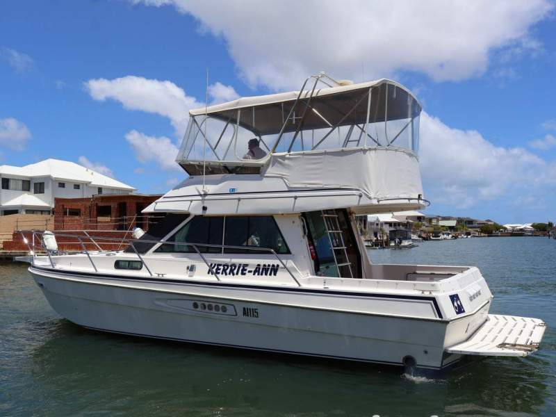 Leeder 1200 Flybridge - Immaculately Maintained!